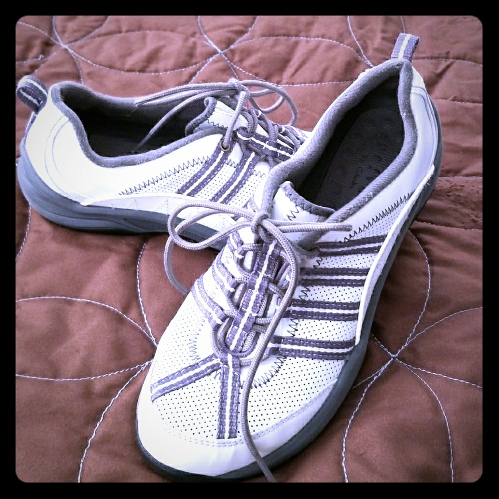 Tennis Shoes